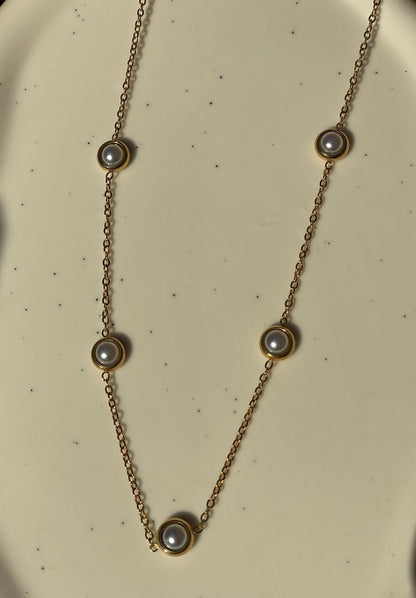 Yuna Pearl Necklace